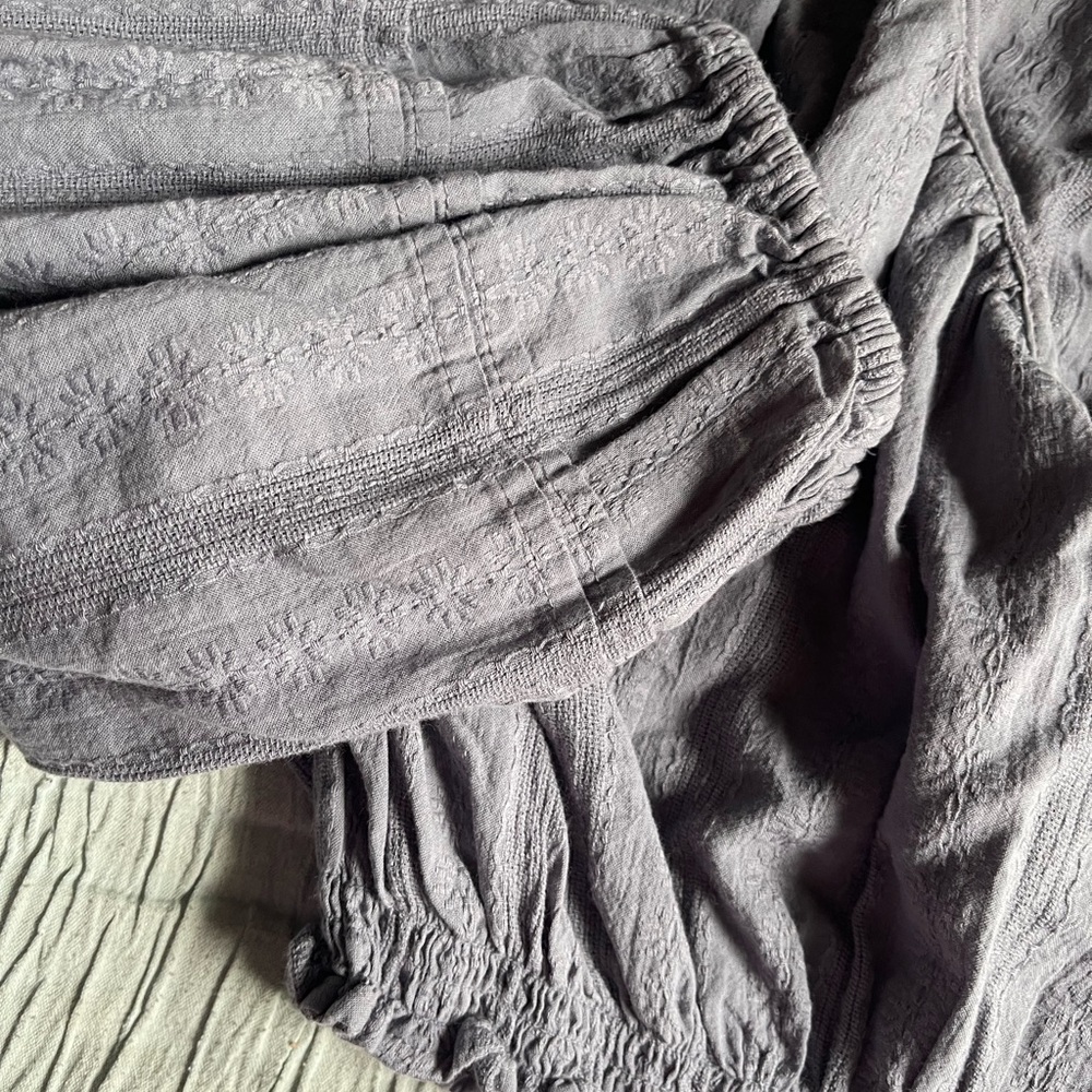 Universal Thread Cropped Blouse - Picture 5 of 5